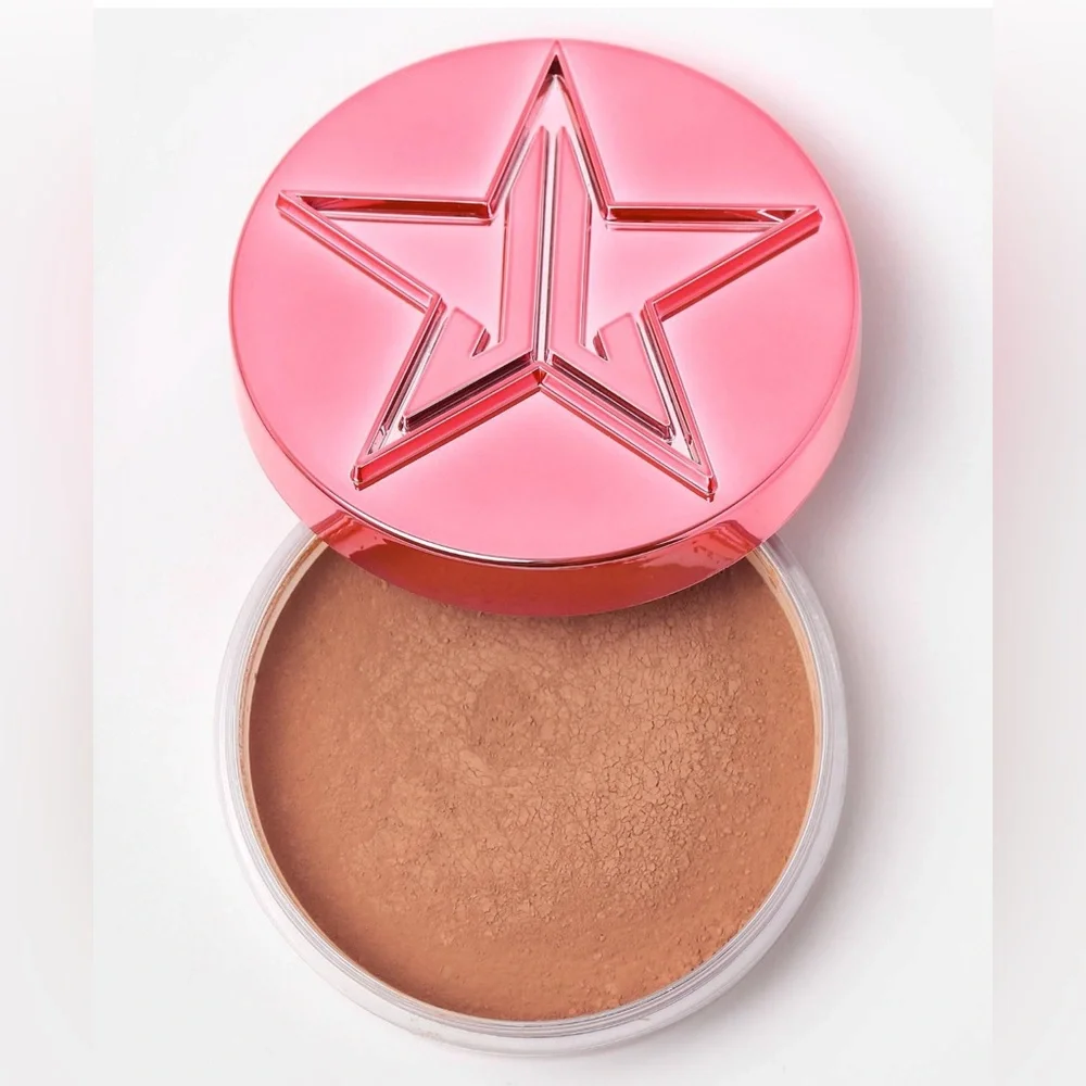 ✨Jeffree Star Suede Magic Star Setting Powder- deep skin tones w golden or rose